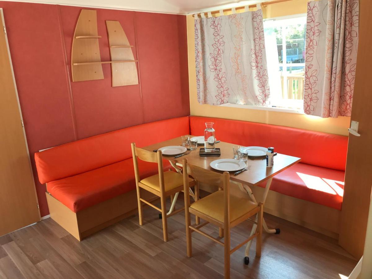 Mobil Home à Meschers au camping l'Escale proche de Royan Esterno foto
